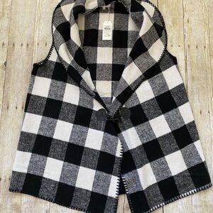 Mudpie Black and White Berkeley Blanket Vest